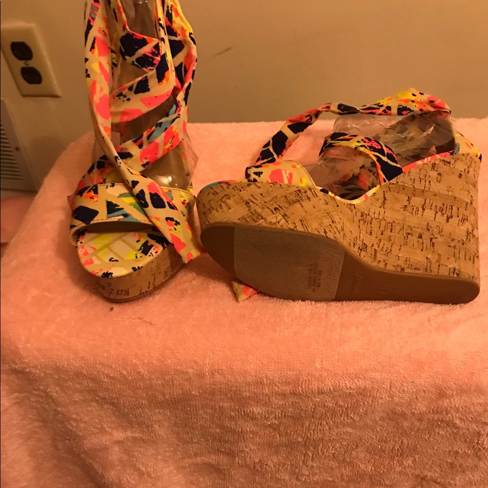 Brand new wedges multi color size 10Us/40EUR